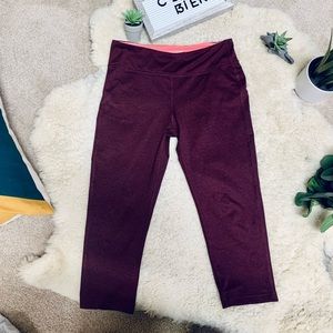 Maroon striped capri exercise leggings